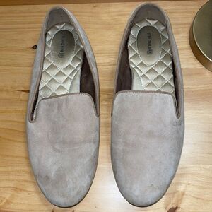 Birdies | The Starling Suede Loafer in Shadow‎